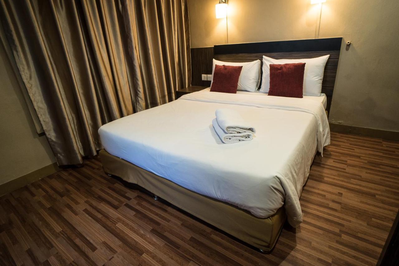 V Hotel Johor Bahru Exterior photo
