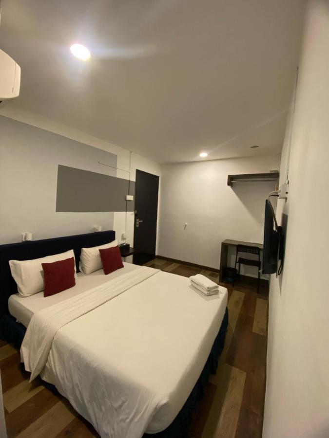 V Hotel Johor Bahru Exterior photo