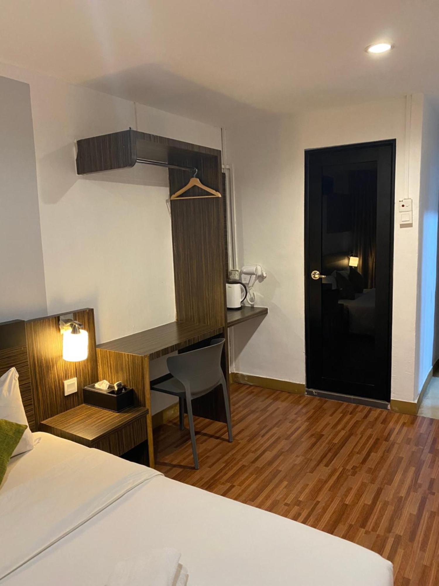V Hotel Johor Bahru Exterior photo
